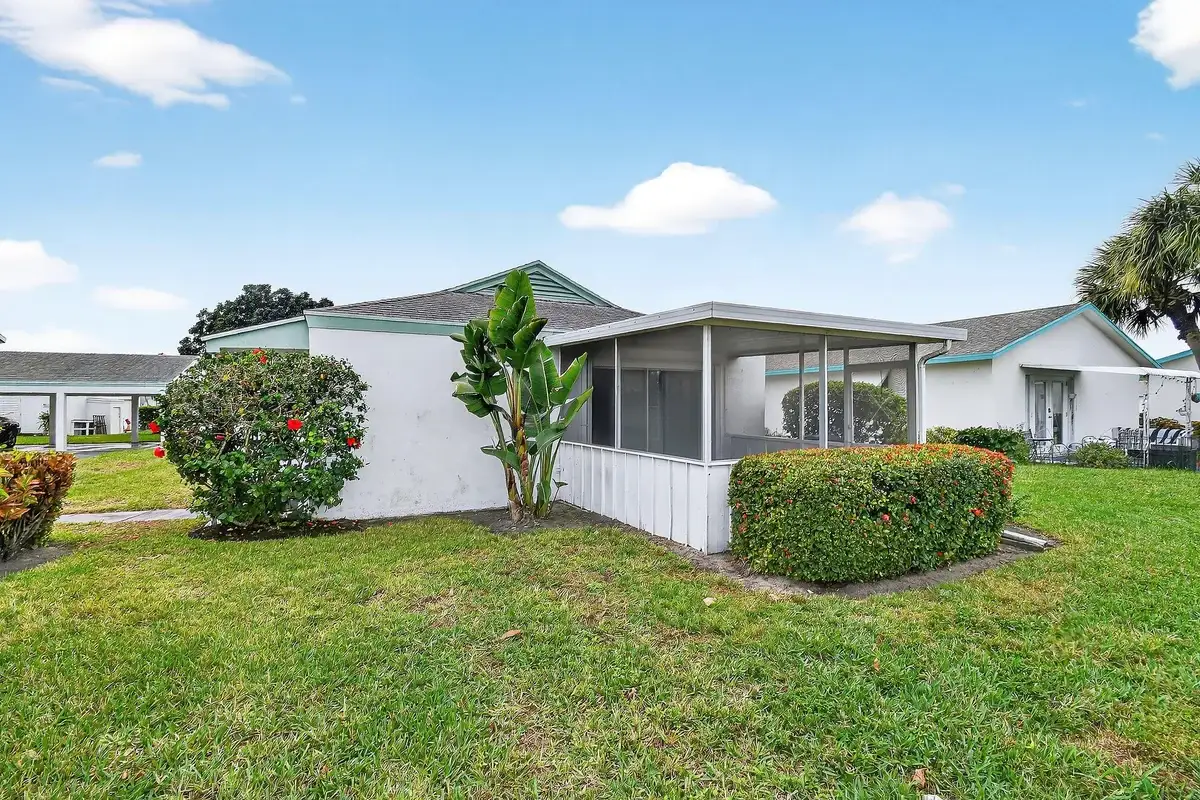 3060 Meridian Way N #8, Palm Beach Gardens: photo 1 of 27