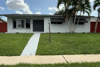 2211 N 54th Ave, Hollywood: photo 1 of 17