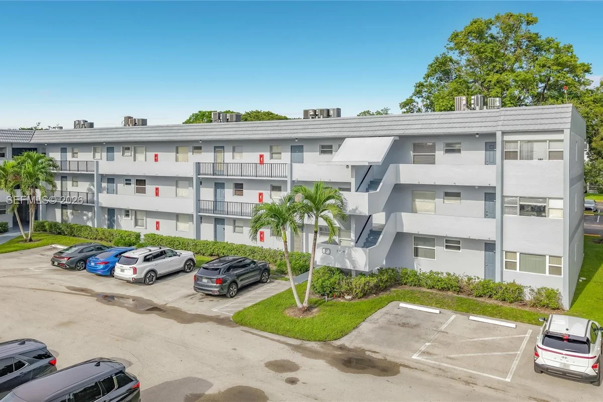 8390 Sands Point Blvd #F209, Tamarac: photo 1 of 29