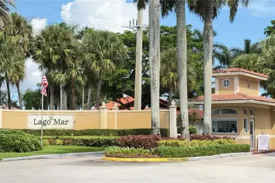 400 NW 127th Ave #16, Plantation: photo 1 of 31