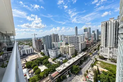 79 SW 12 St #2910, Miami: photo 1 of 12