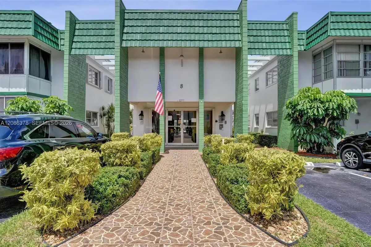 2271 NW 48th Ter #105, Lauderhill: photo 1 of 43