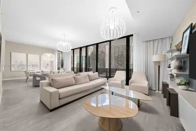1000 Brickell Plz #TH1812, Miami: photo 1 of 50