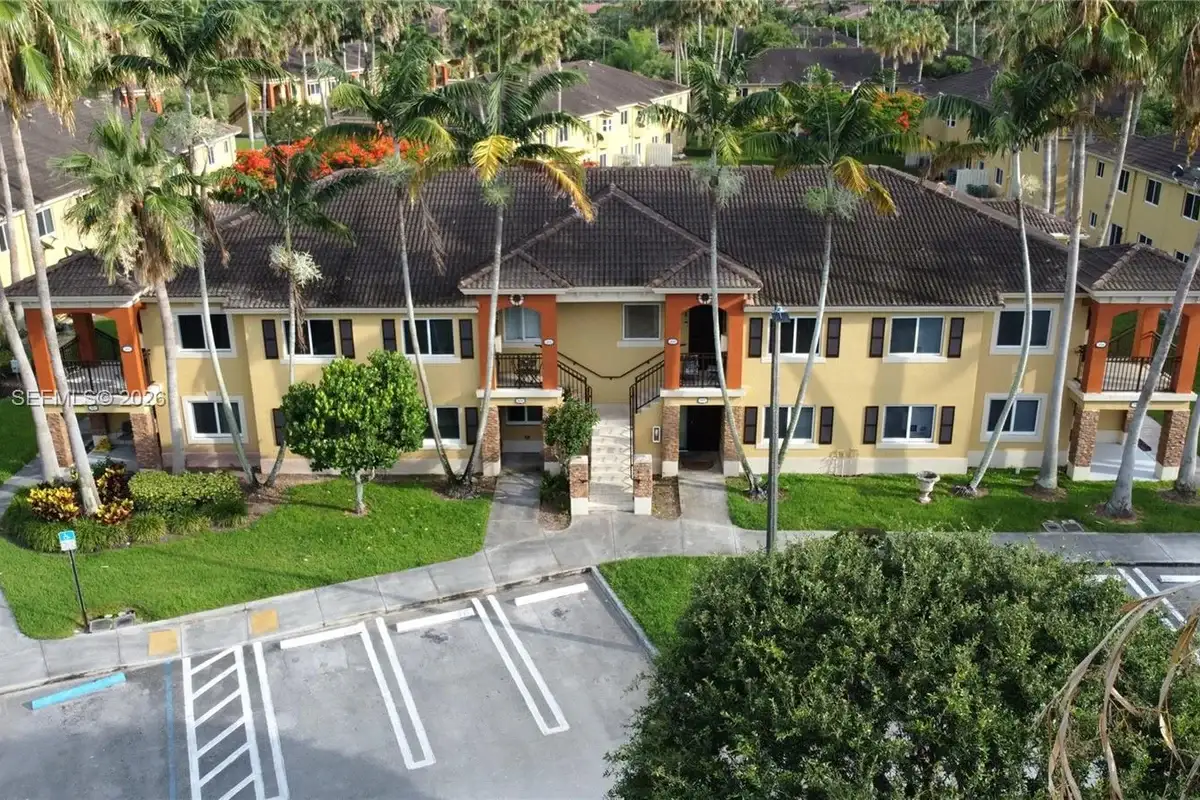 3398 NE 9th Dr #102, Homestead: photo 1 of 12