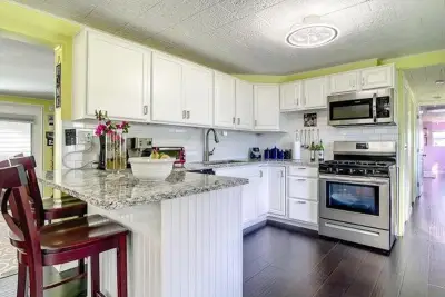 4215 Meadow View Dr, Boynton Beach: photo 1 of 27