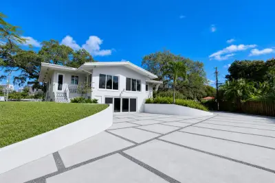 600 SW 12th St, Fort Lauderdale: photo 1 of 18