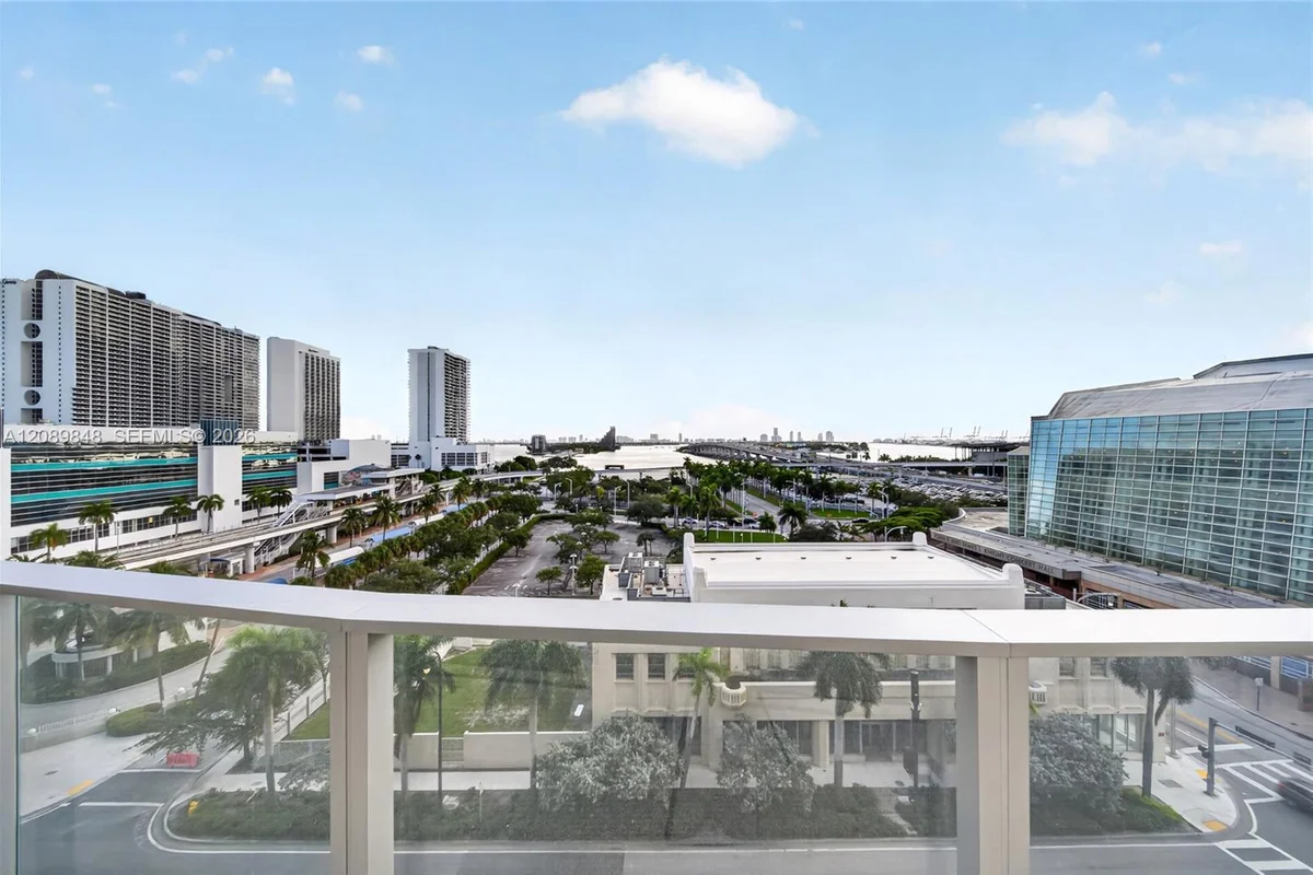 1400 Biscayne Blvd #705, Miami: photo 1 of 83