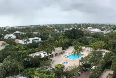 151 Crandon Blvd #833, Key Biscayne: photo 1 of 12