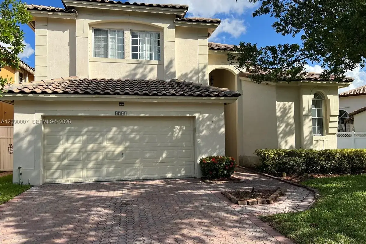 4741 NW 122nd Dr, Coral Springs: photo 1 of 11