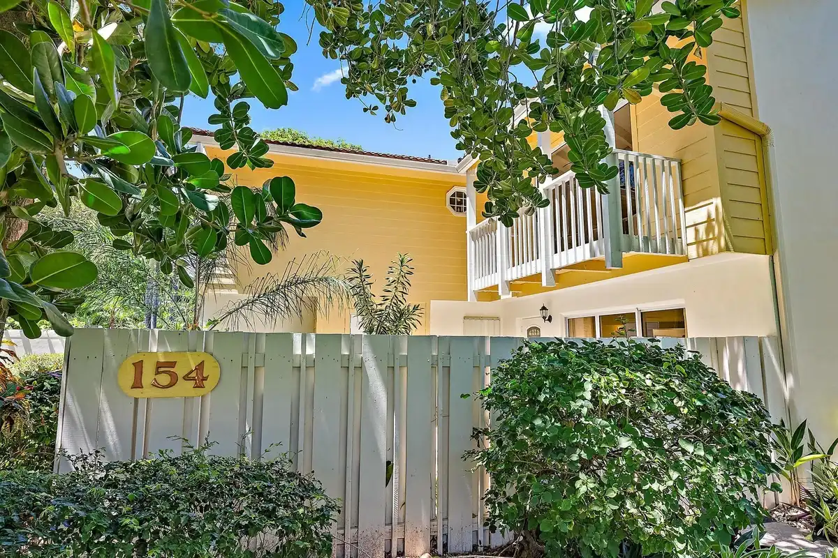 154 Seabreeze Cir, Jupiter: photo 1 of 21