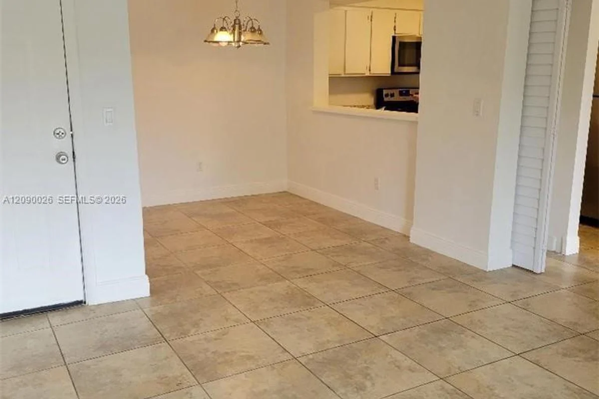 1229 SW 46th Ave #403, Pompano Beach: photo 1 of 8