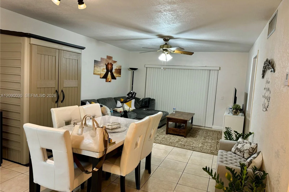 2491 SW 82nd Ave #109, Davie: photo 1 of 23