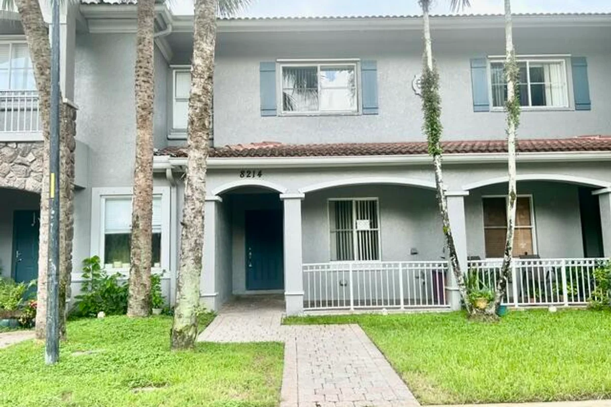 8214 SW 29th St #104, Miramar: photo 1 of 26