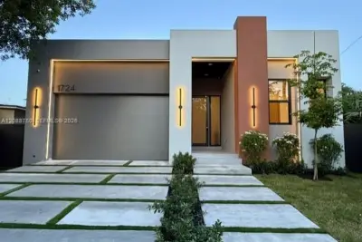 1724 NE 16th Ave, Fort Lauderdale: photo 1 of 44