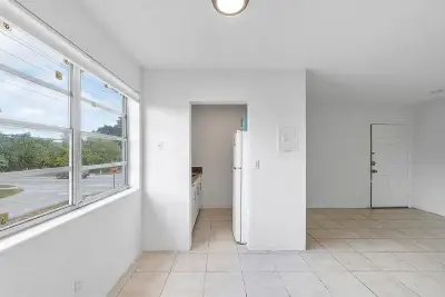 14950 N Miami Ave #6, Miami: photo 1 of 6