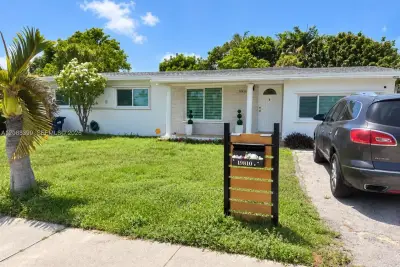19810 Gulfstream Rd, Cutler Bay: photo 1 of 15