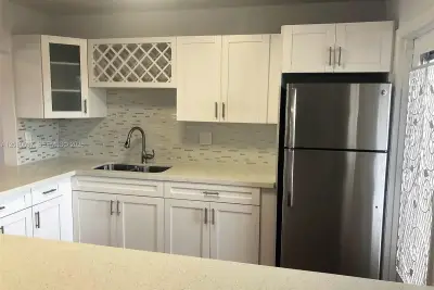 18900 NE 3rd Ct #515, Miami: photo 1 of 20
