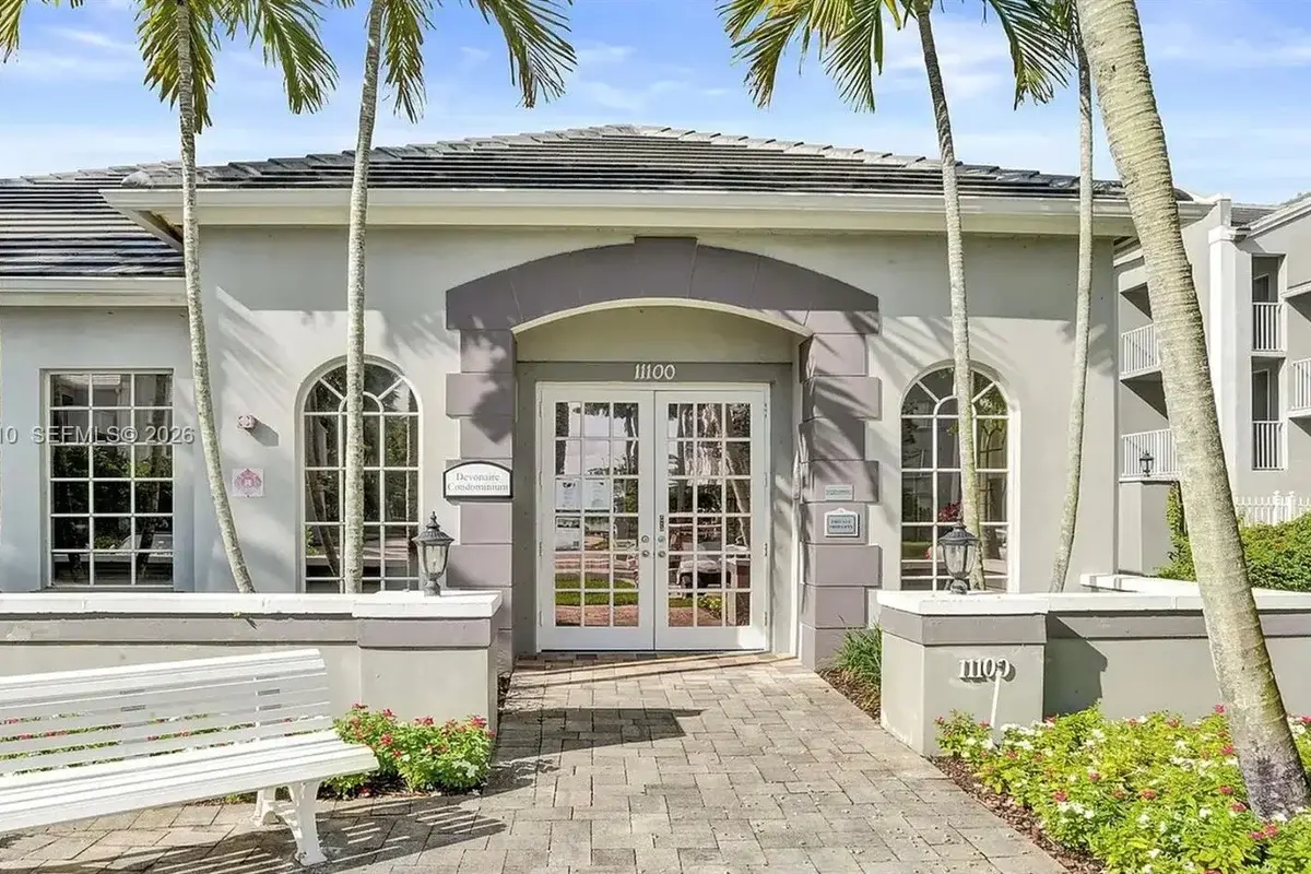 655 SW 111th Way #104, Pembroke Pines: photo 1 of 10