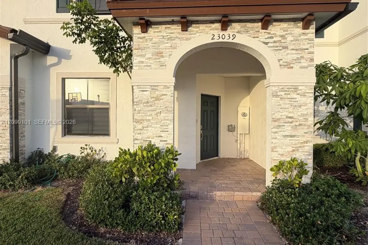 Villa in Cutler Bay: photo 1 of 5