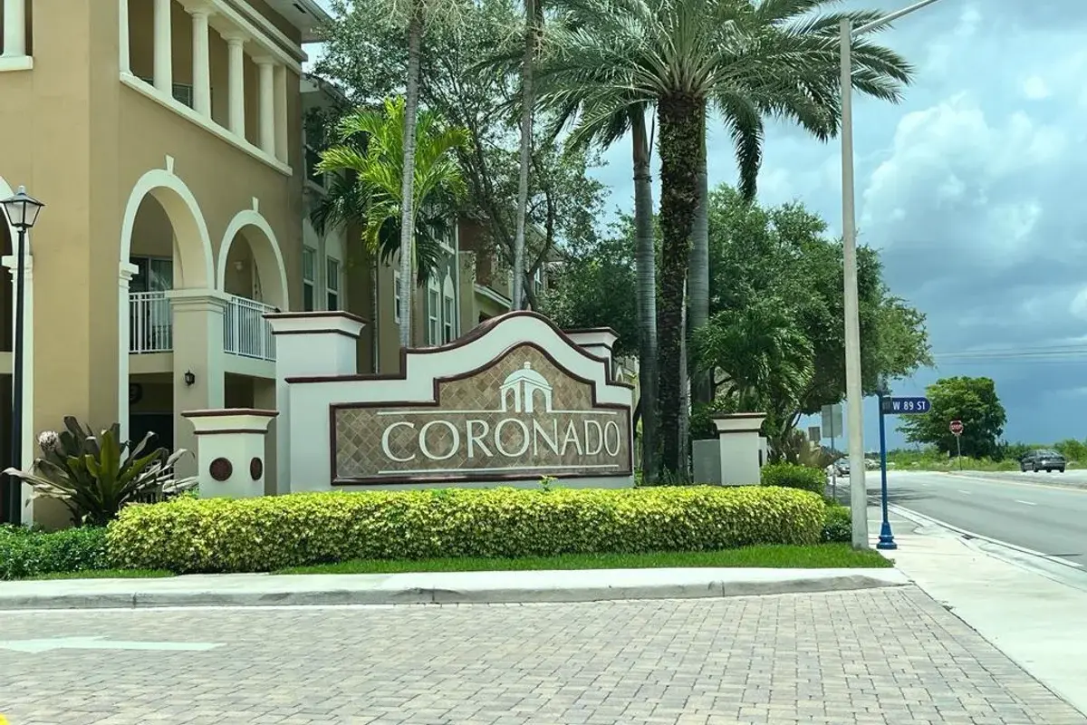 10805 NW 89th Ter #218-4, Doral: photo 1 of 20