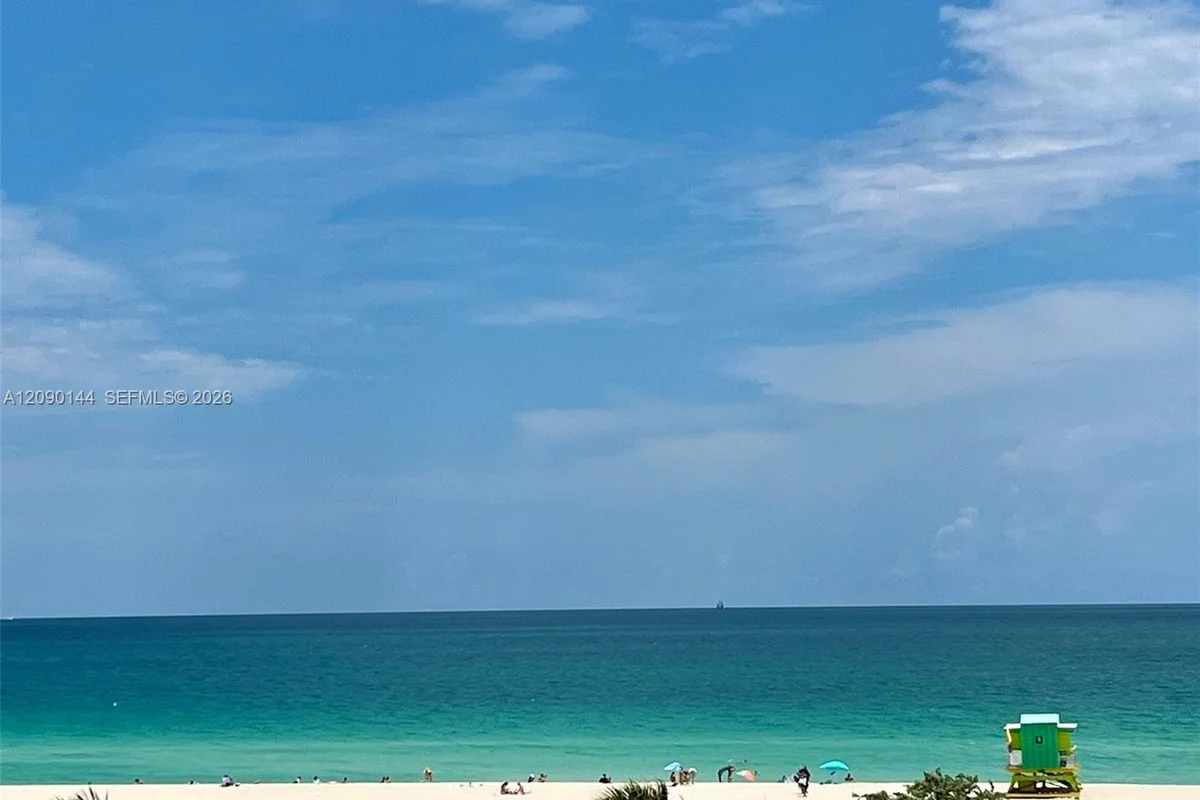 345 Ocean Dr #525, Miami Beach: photo 1 of 26