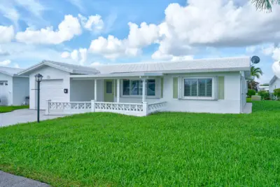 2198 SW 12th Ave, Boynton Beach: photo 1 of 55