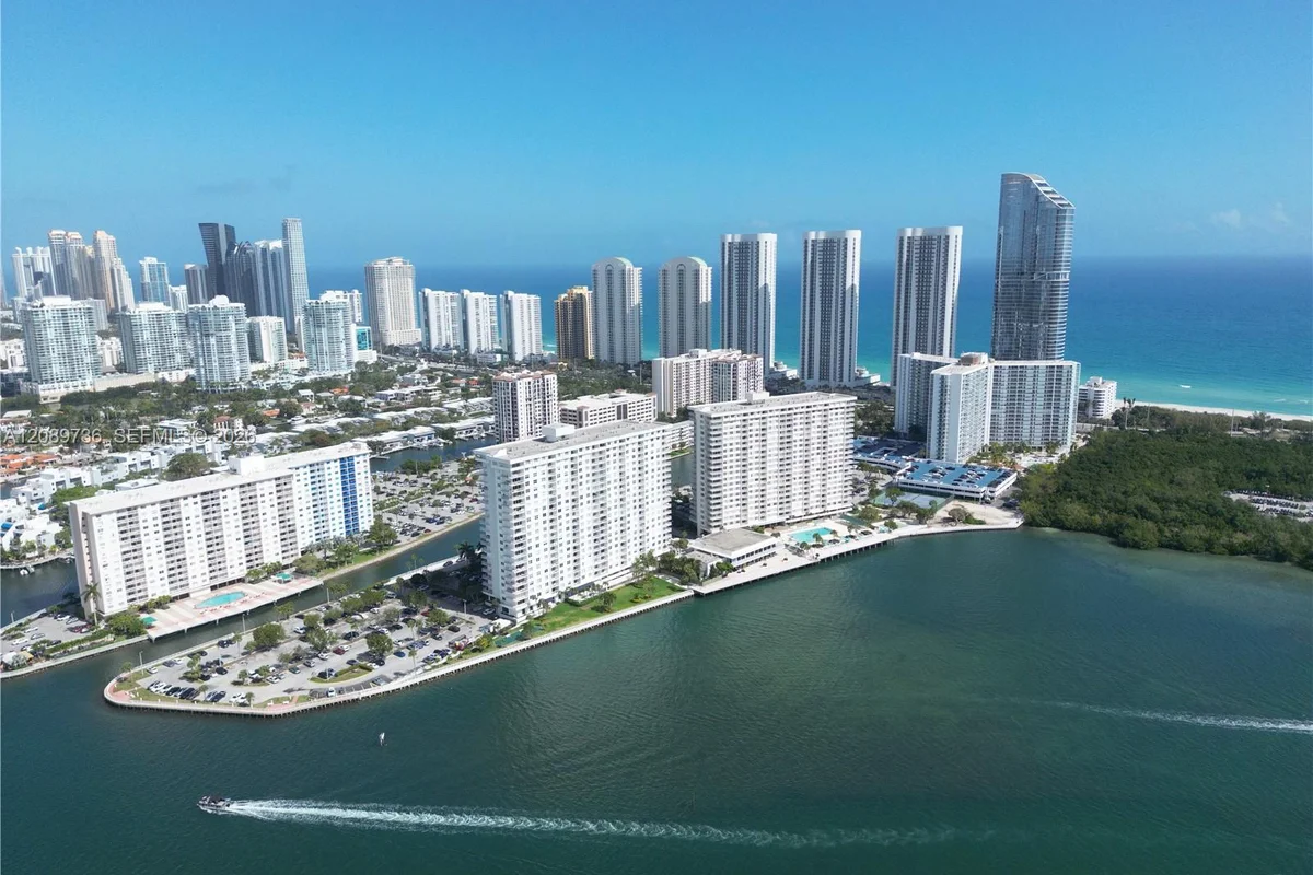 500 Bayview Dr #1719, Sunny Isles Beach: photo 1 of 14