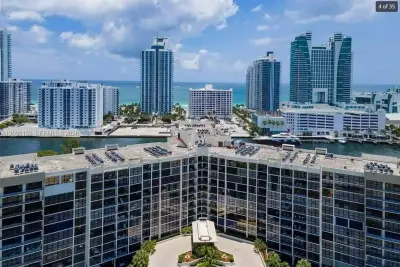 800 W Parkview Dr #311, Hallandale Beach: photo 1 of 10