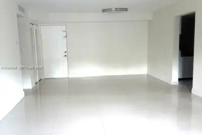 18111 NW 68th Ave #I105, Hialeah: photo 1 of 13