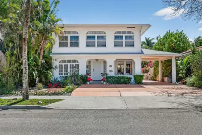328 Monroe Dr, West Palm Beach: photo 1 of 70