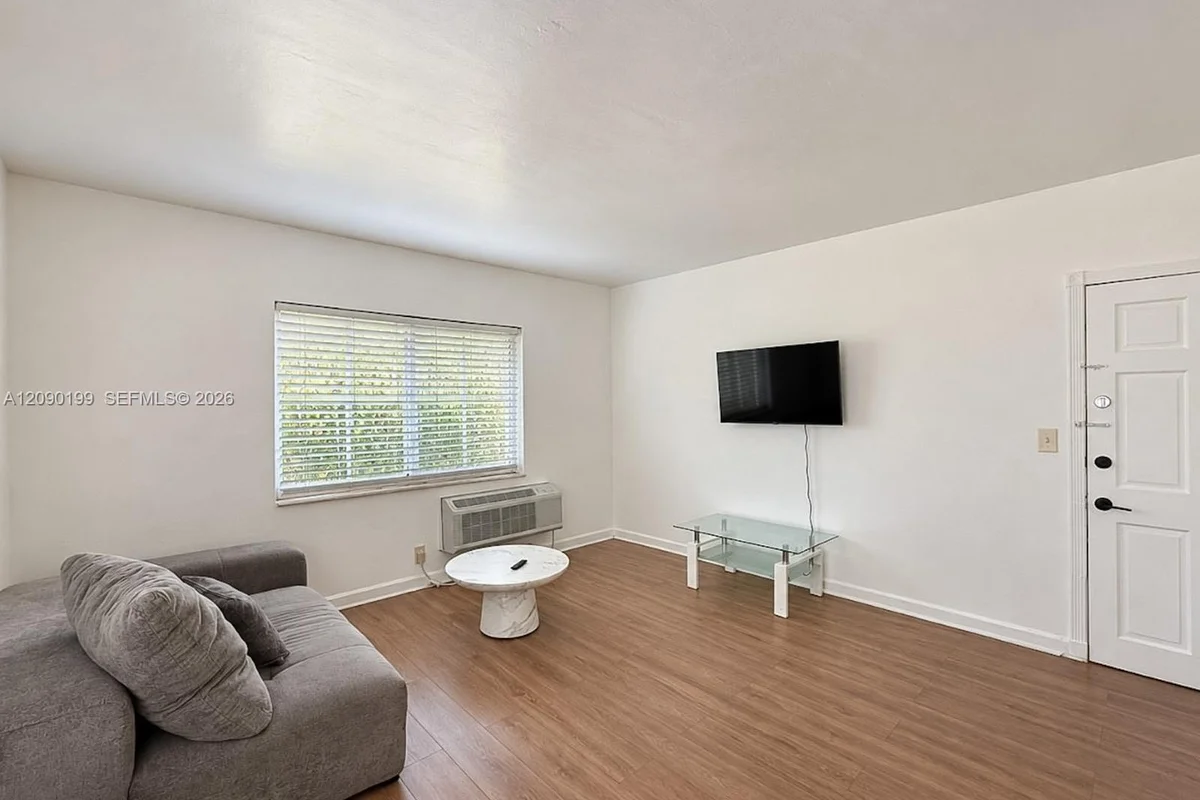 8011 Abbott Ave #1, Miami Beach: photo 1 of 5