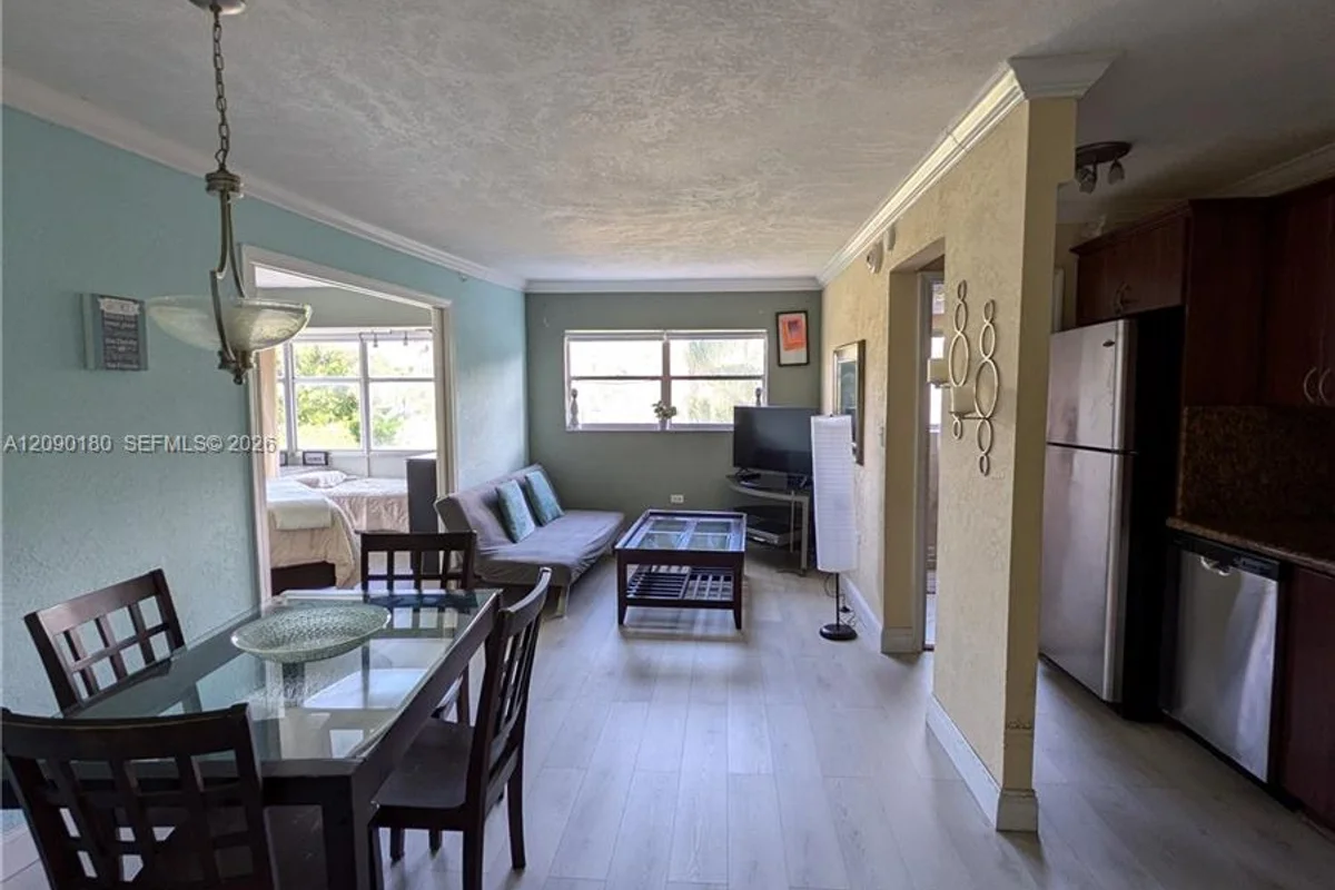 1881 Washington Ave #3G, Miami Beach: photo 1 of 12