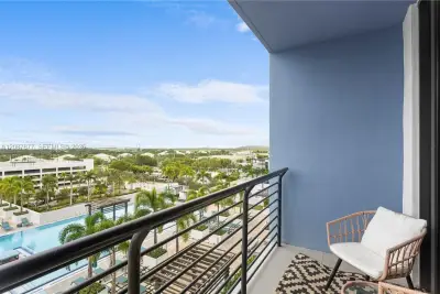 5350 NW 84th Ave #712, Doral: photo 1 of 15