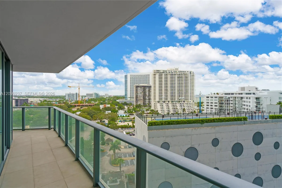 501 NE 31st St #901, Miami: photo 1 of 46