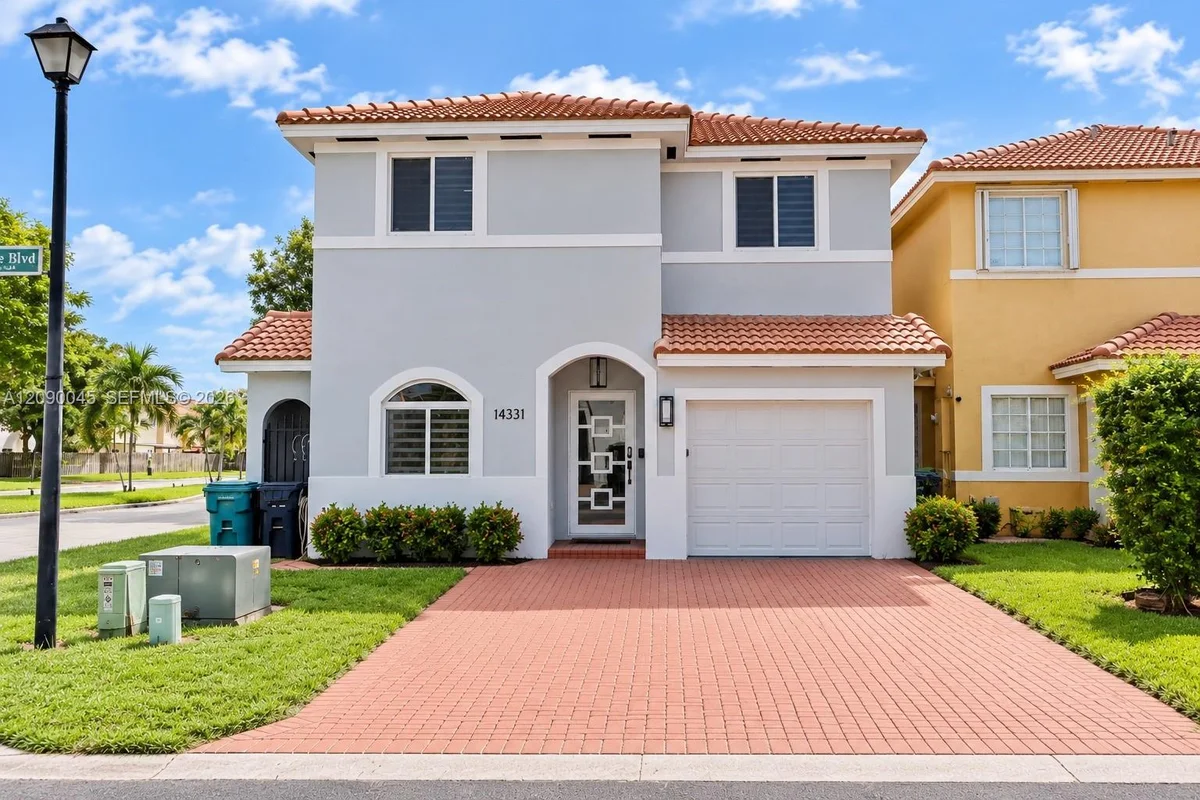 14331 SW 136th Ave, Miami: photo 1 of 42