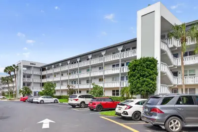 2802 Victoria Way #O3, Coconut Creek: photo 1 of 30