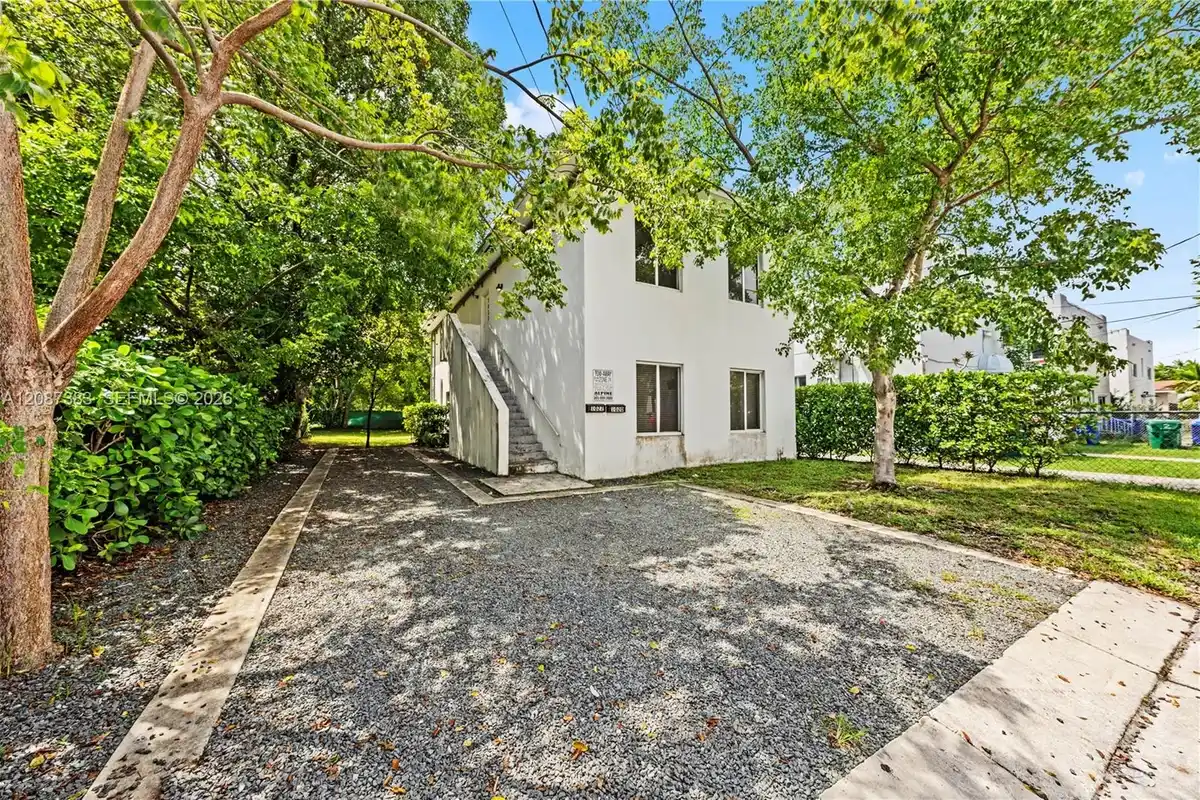 1020 NW 29th Ter #1, Miami: photo 1 of 21