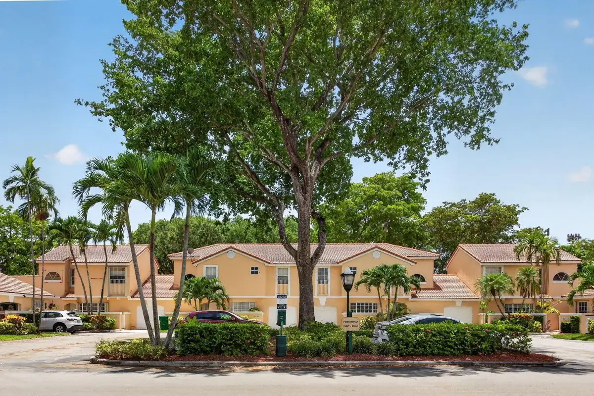 11451 Lakeview Dr #3A, Coral Springs: photo 1 of 32