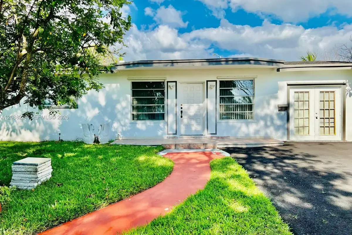 18320 NE 7th Ct, North Miami Beach: photo 1 of 43