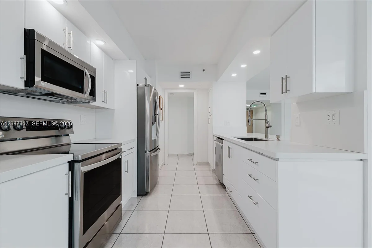 16485 Collins Ave #338, Sunny Isles Beach: photo 1 of 33