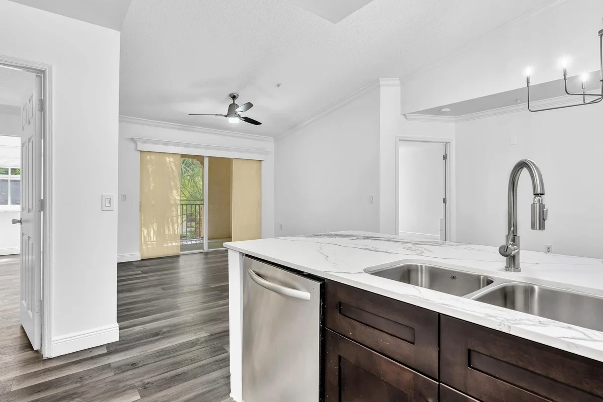 2433 Centergate Dr #306, Miramar: photo 1 of 61