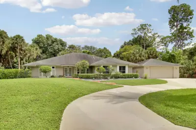 8552 Thousand Pines Cir, West Palm Beach: photo 1 of 62