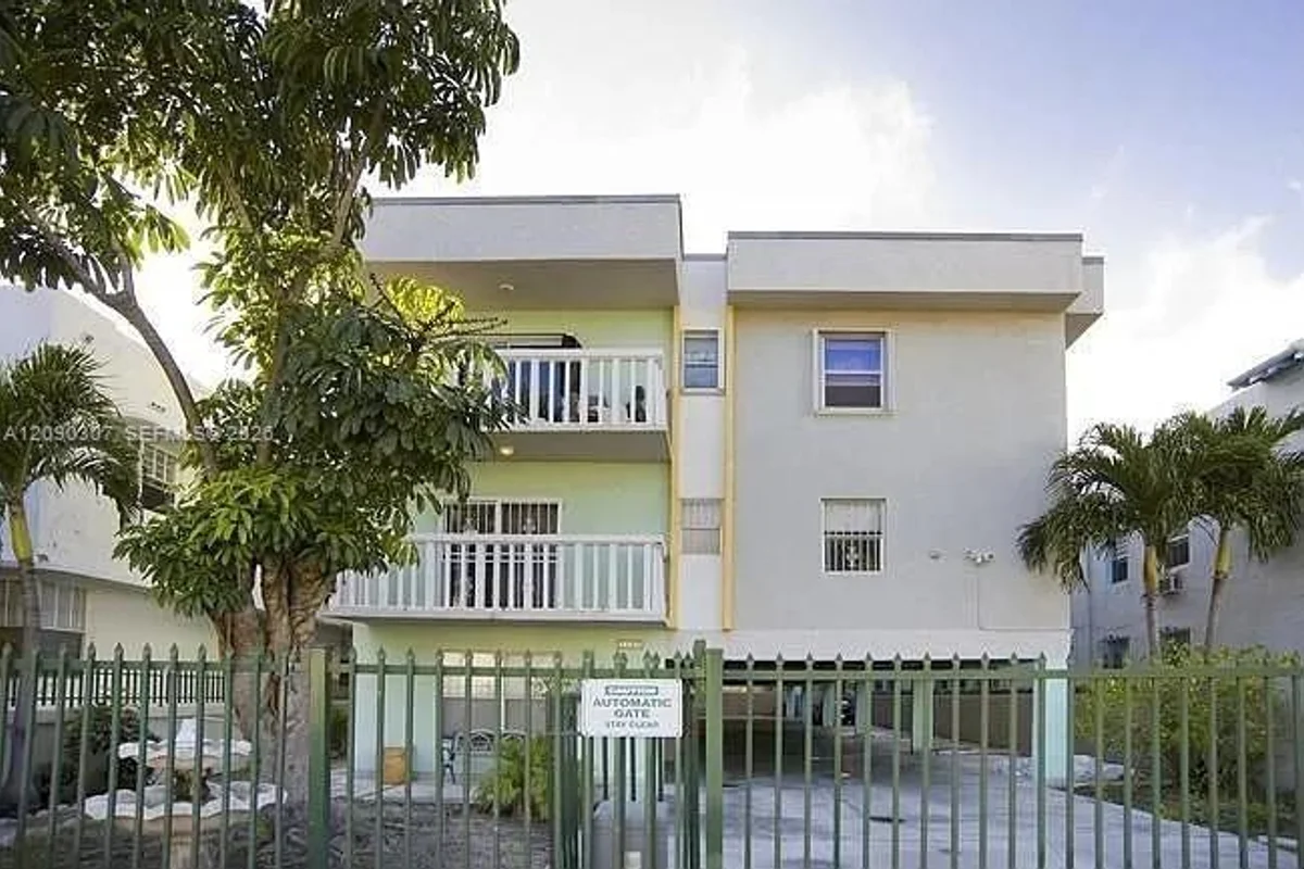 1530 Pennsylvania Ave #202, Miami Beach: photo 1 of 1