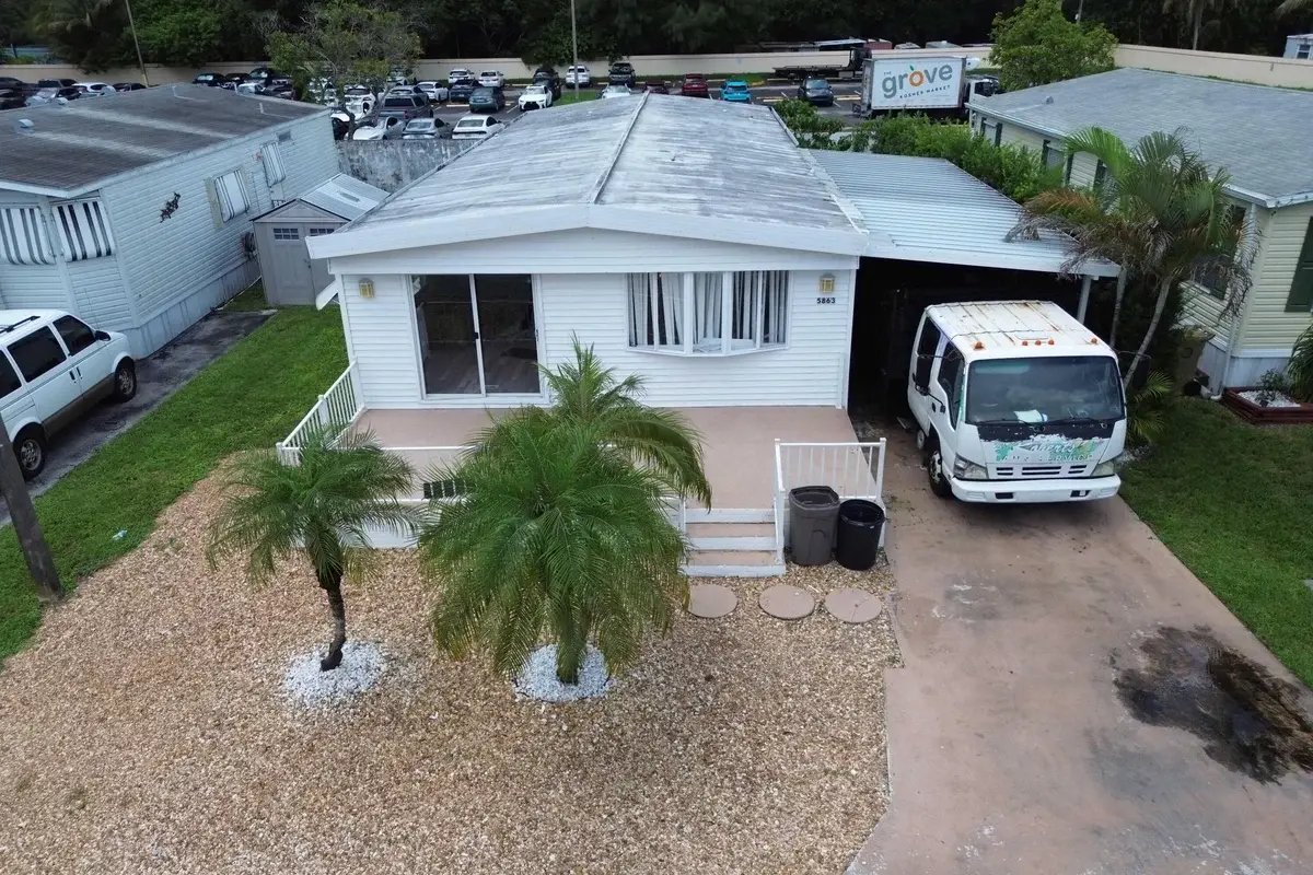 5863 SW 29th Ave, Fort Lauderdale: photo 1 of 24