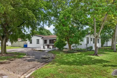 7571 Lasalle Blvd, Miramar: photo 1 of 42