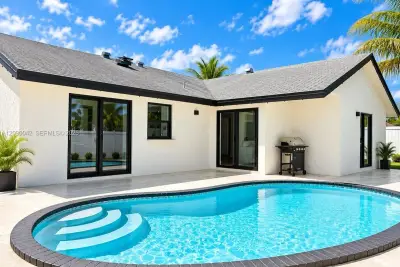 8211 SW 4th Pl #1, North Lauderdale: photo 1 of 21