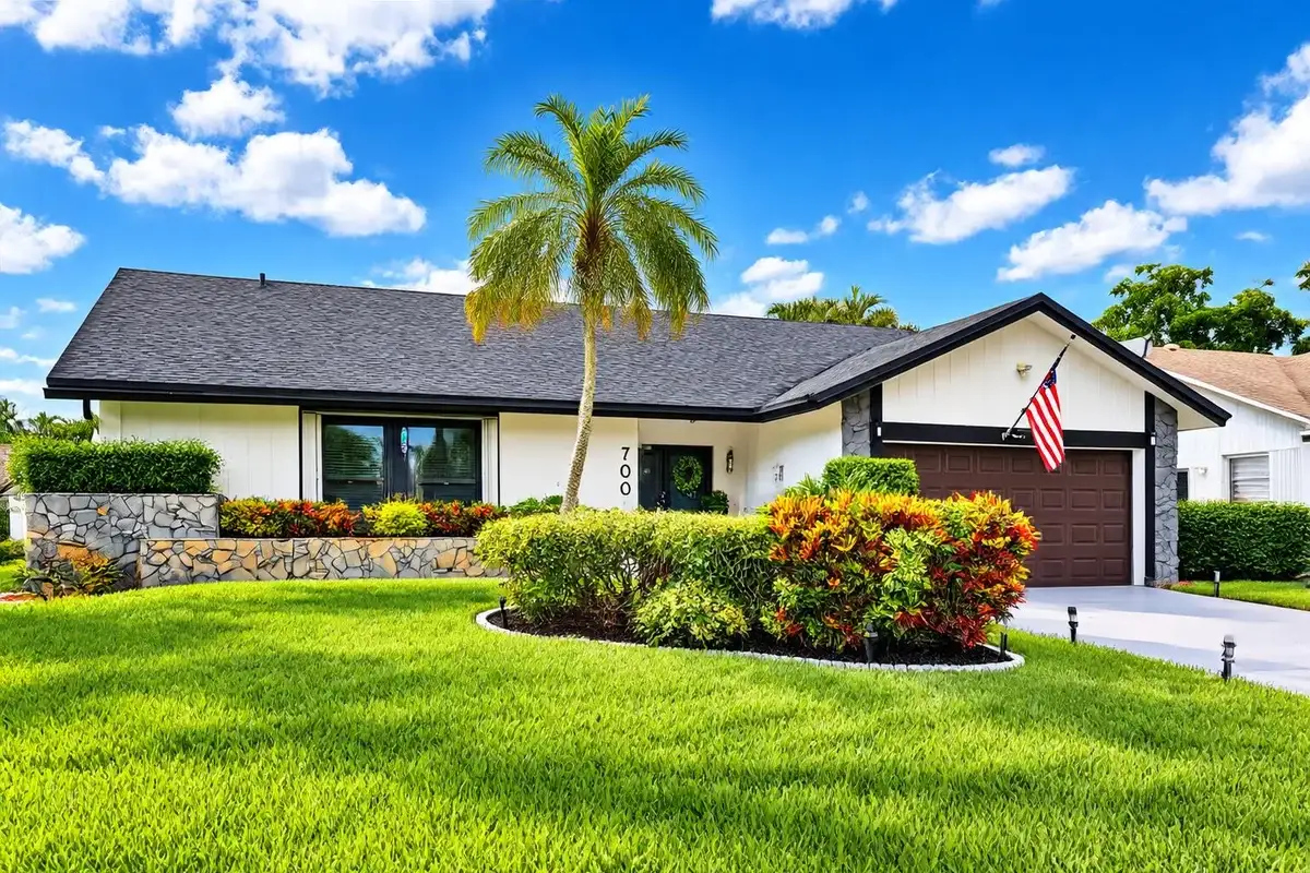 7007 NW 40th Pl, Coral Springs: photo 1 of 37