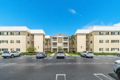16 Colonial Club Dr #302, Boynton Beach: photo 1 of 51