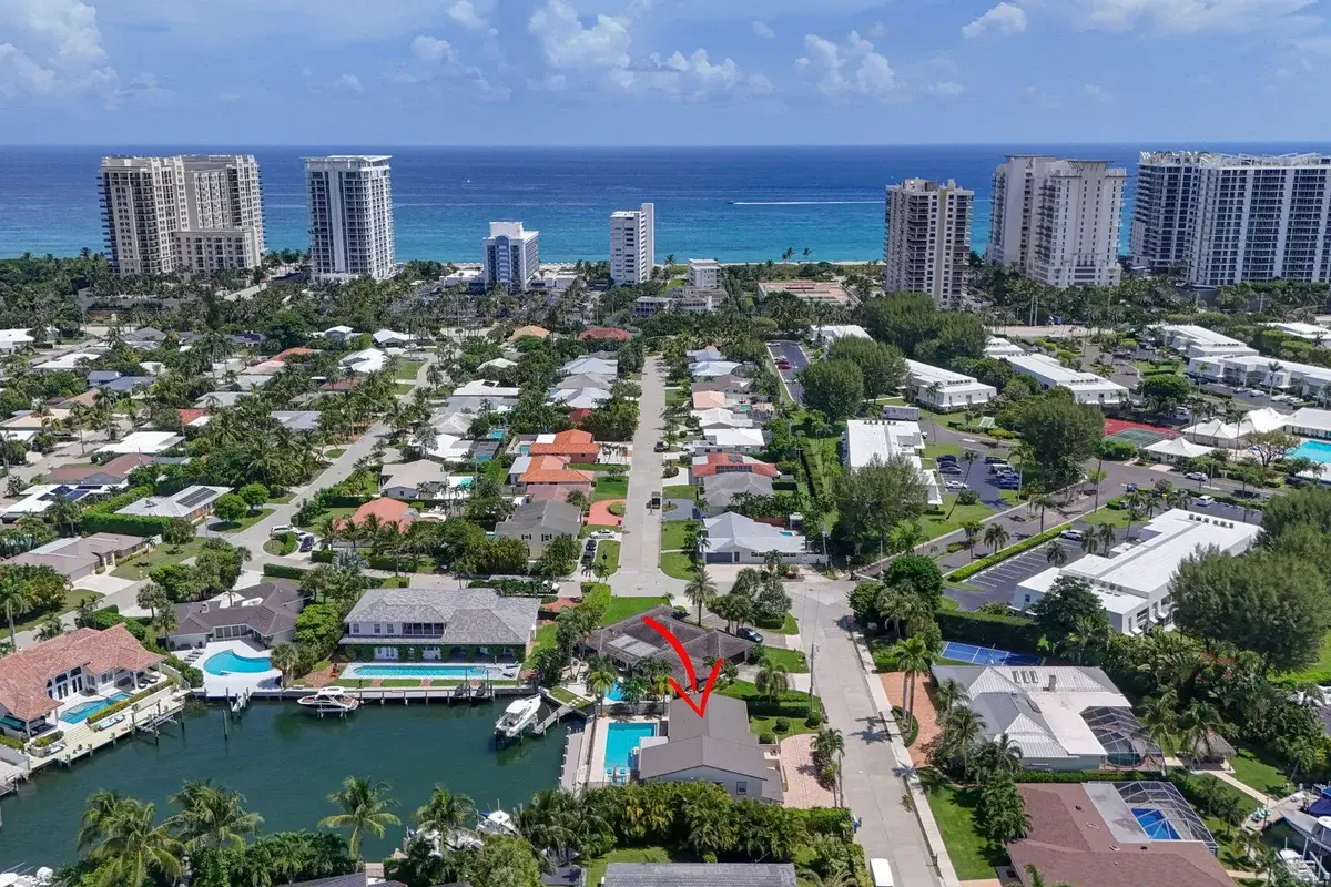 1180 Singer Dr, Riviera Beach: photo 1 of 44