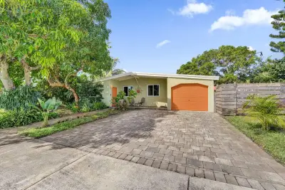 4541 NE 14th Ter, Pompano Beach: photo 1 of 40